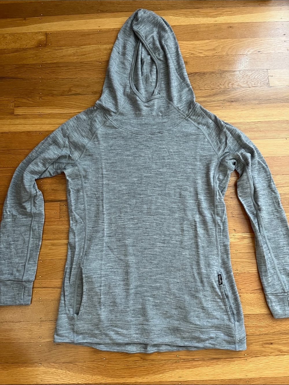 Woolly Merino Gray Hooded Pullover Sweatshirt. Size Medium EOC. $40